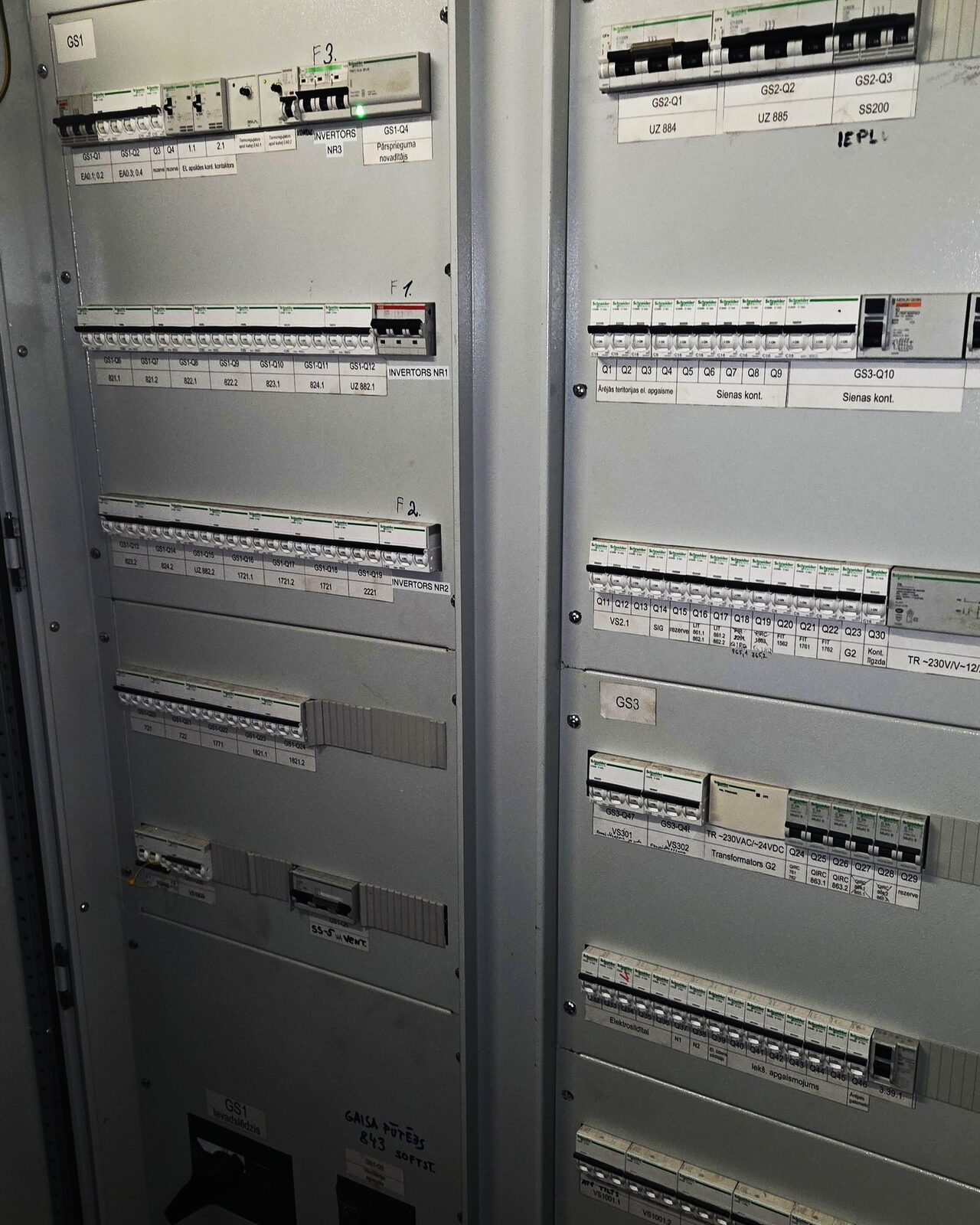 Industriāls elektroskapnis ar Schneider Electric iekārtām